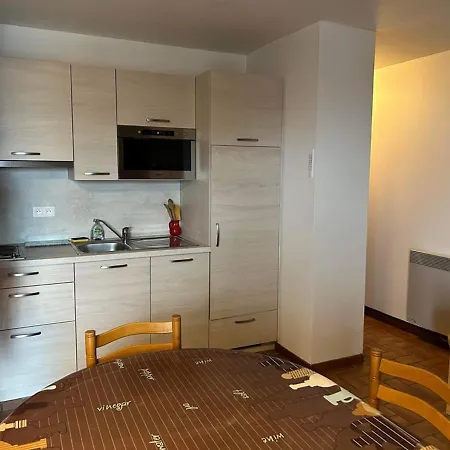 Cosy 4 Pers. Avec Kitchenette équipée, Parking, Casier à Skis, à 200m Des Pistes! - Fr-1-733-75 Apartamento